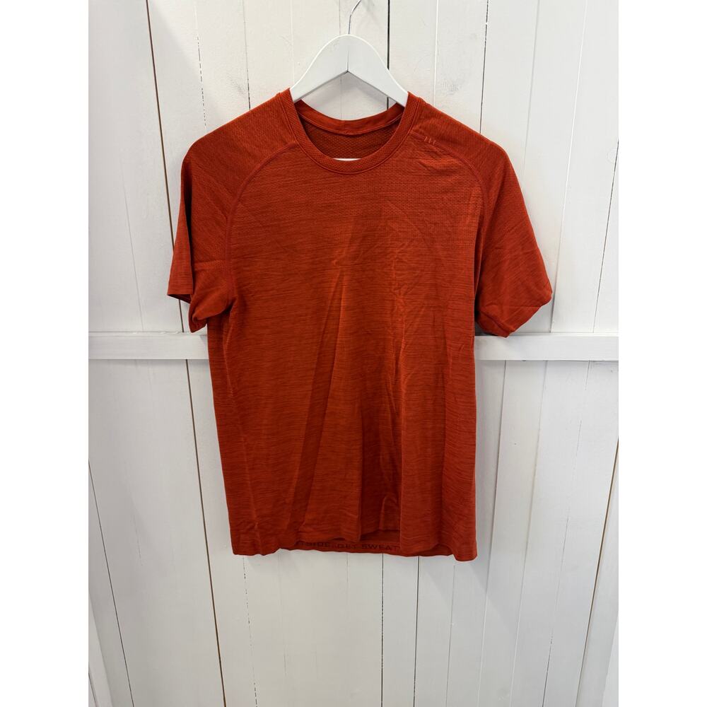 Lululemon Men's T-Shirt